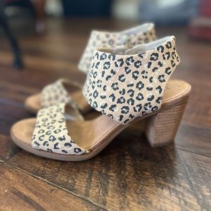 TOMS Majorca Cutout Natural Textured Cheetah Heels